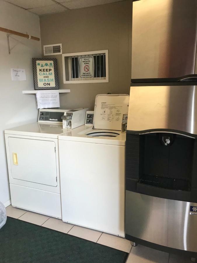 Lazy U Motel Rapid City Bagian luar foto