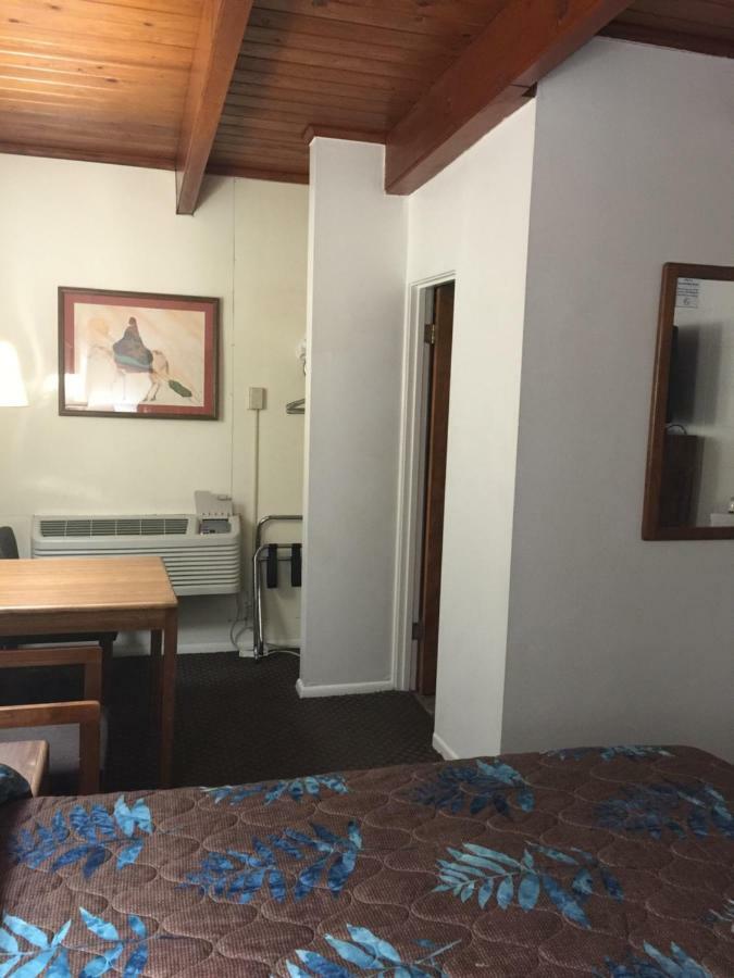 Lazy U Motel Rapid City Bagian luar foto